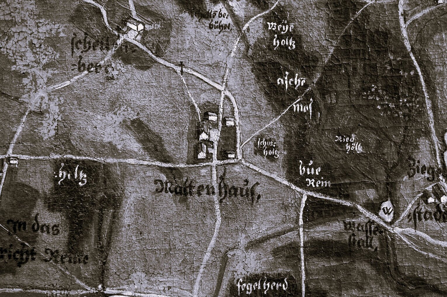 Historisches Gasthaus in Schwarzweiß Historische Schwarzweiß-Aufnahme eines Gasthauses mit Fachwerk